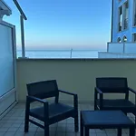 P046 - Porto Recanati, Meraviglioso Trilocale Fronte Mare